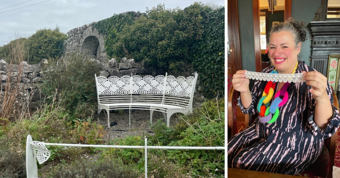 Kaksi kuvaa. Vehreällä kukkulalla on pitsikuvioinen valkoinen penkki. Toisessa kuvassa iloinen henkilö esittelee käsissään palaa pitsiä.